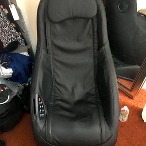 Gaming massage chair- Bluetooth USB phone holder.